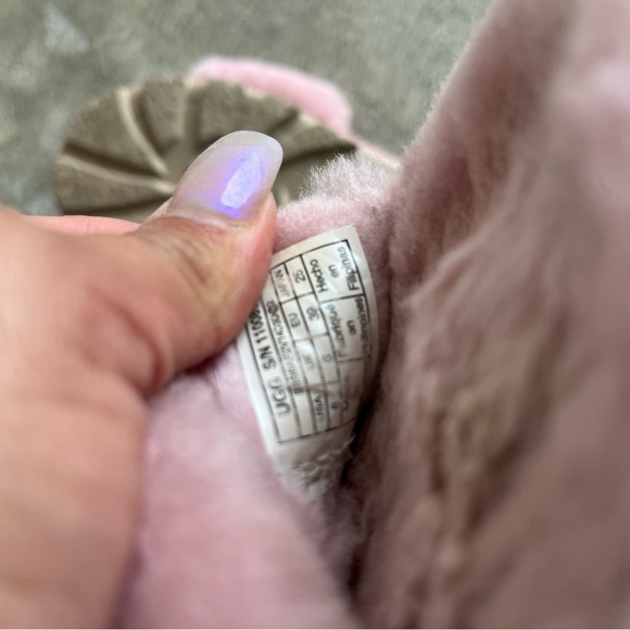 Pink Ugg slides - Picture 6 of 6